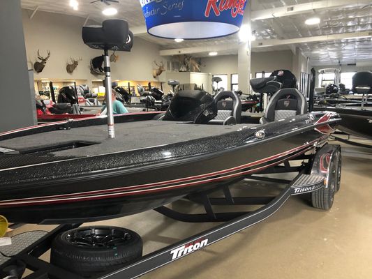 Triton 21 TRX - main image