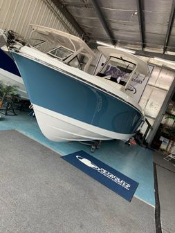 Edgewater 262 Center Console image