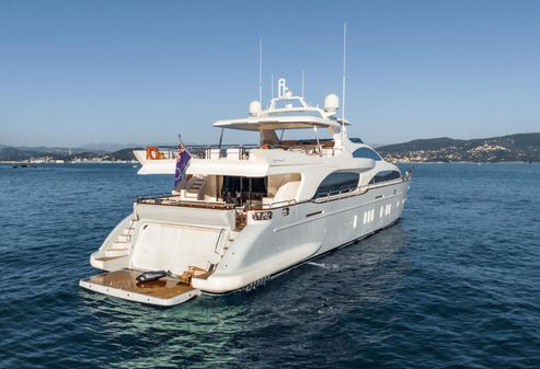 Azimut 116 image