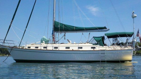 Island Packet 45