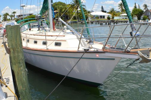 Island Packet 45 image