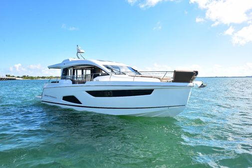 Sealine C430 image