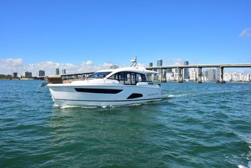 Sealine C430 image