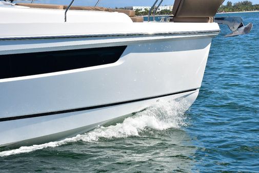 Sealine C430 image