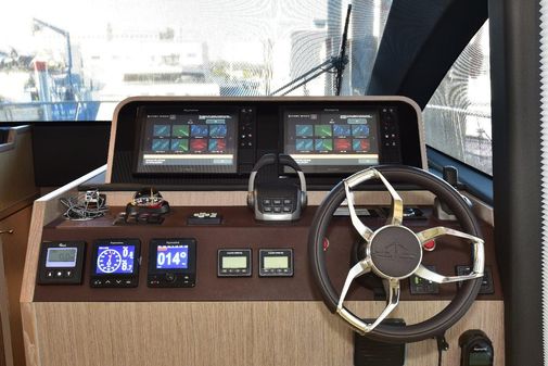 Sealine C430 image