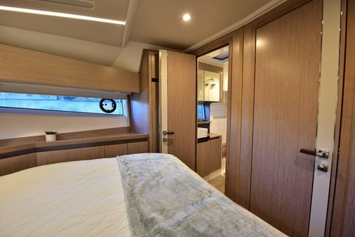 Sealine C430 image