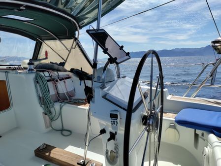 Beneteau 423 image