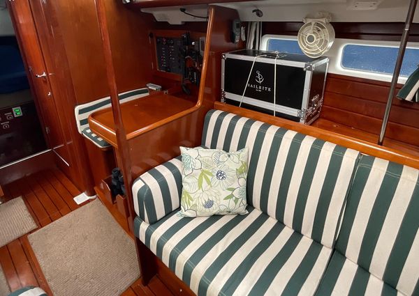 Beneteau 423 image