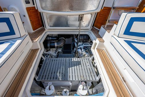 Hinckley Talaria 48 Flybridge image