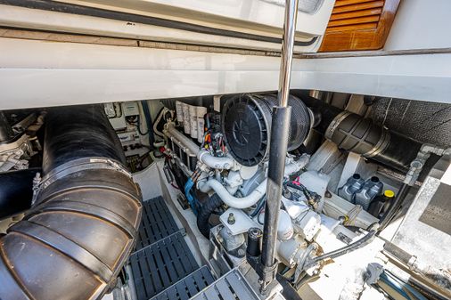 Hinckley Talaria 48 Flybridge image