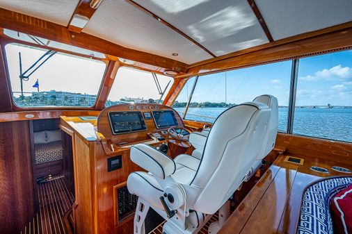 Hinckley Talaria 48 Flybridge image