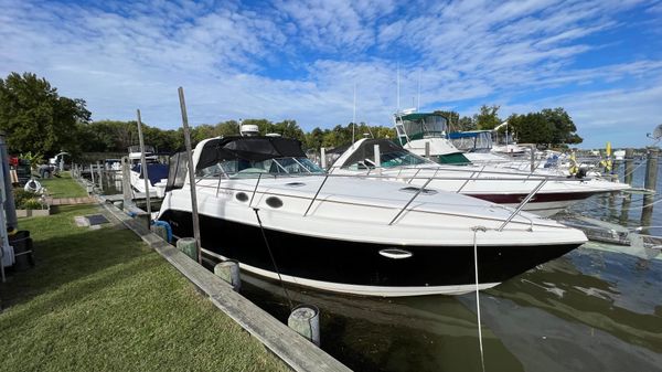 Rinker 342 Fiesta Vee