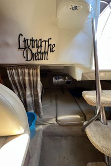 Rinker 342 Fiesta Vee image