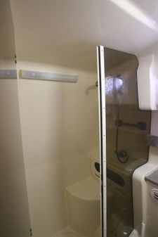 Rinker 342 Fiesta Vee image