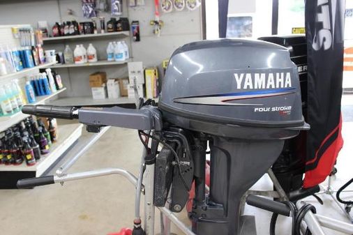 Yamaha Outboards F15PLH image