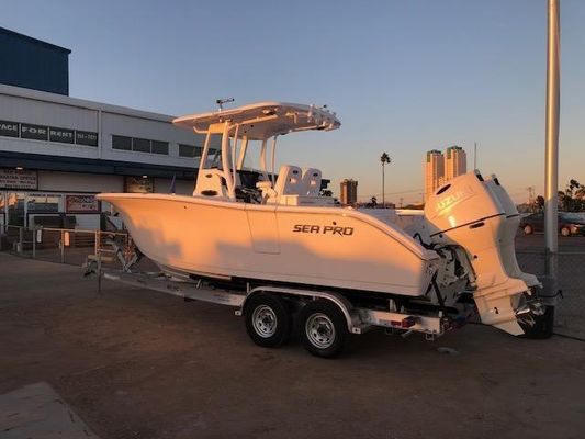 Sea Pro 259 Center Console - main image