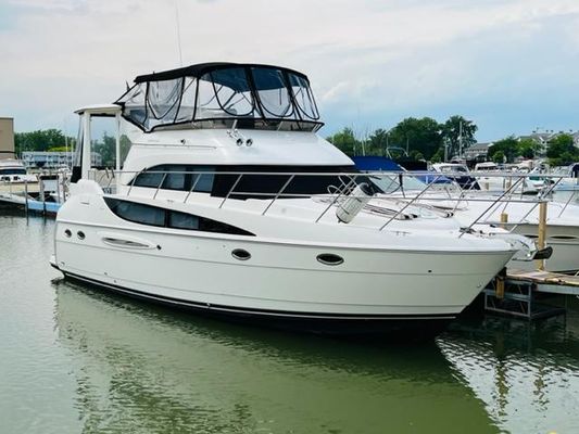 Meridian 408 Motoryacht - main image
