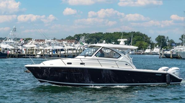 Pursuit 355 Offshore