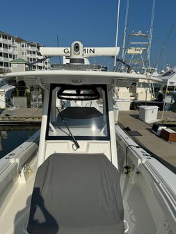 Regulator 31 Center Console image