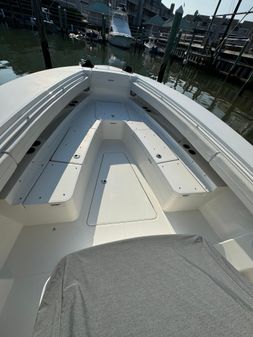 Regulator 31 Center Console image