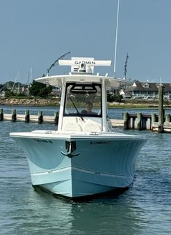 Regulator 31 Center Console image