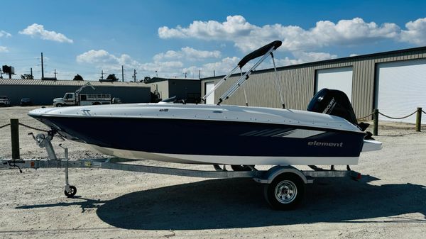 Bayliner Element E18 