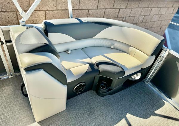 Tahoe-pontoon LTZ-QUAD-LOUNGER image