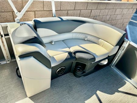 Tahoe-pontoon LTZ-QUAD-LOUNGER image