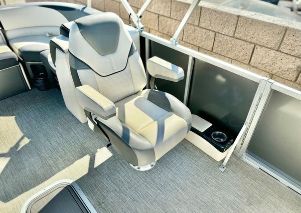 Tahoe-pontoon LTZ-QUAD-LOUNGER image