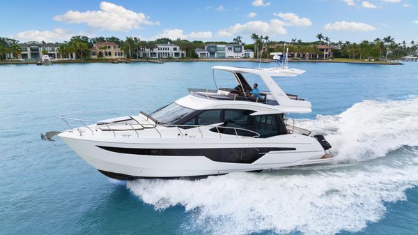 Galeon 500 Fly