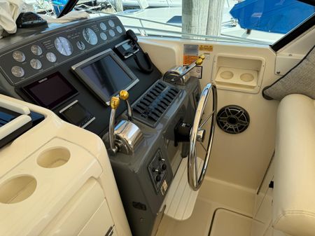 Tiara Yachts 3500 Express 2021 engines image