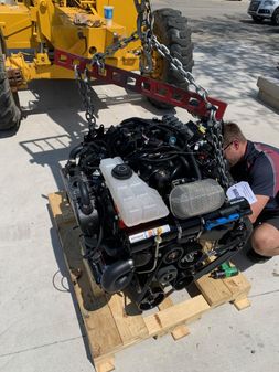 Tiara Yachts 3500 Express 2021 engines image