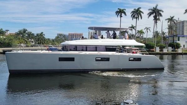 Lagoon Motor Yacht 