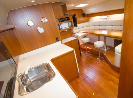 Tiara Yachts 4000 Express image