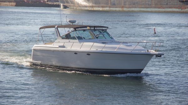 Tiara Yachts 4000 Express