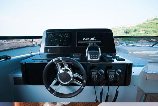 Aquitalia 78 Flybridge image