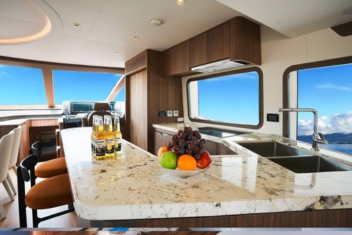 Aquitalia 78 Flybridge image