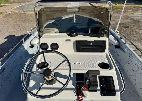 Blue Wave 220 Classic image