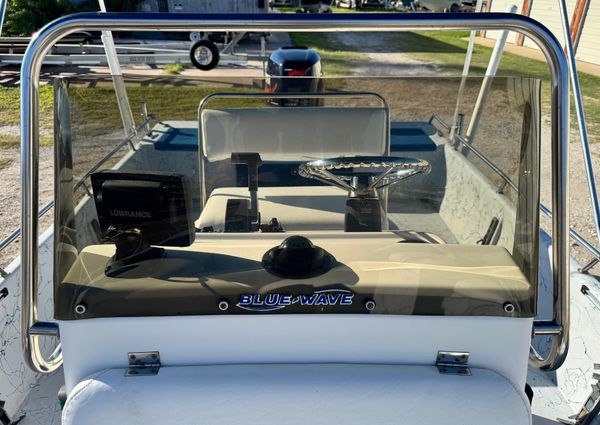 Blue Wave 220 Classic image