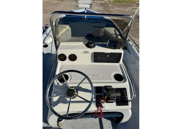 Blue Wave 220 Classic image