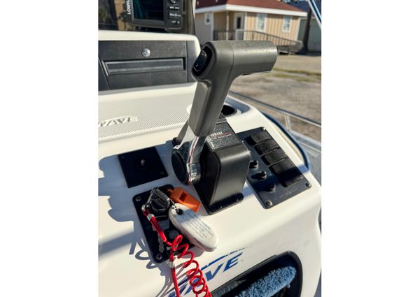 Blue Wave 220 Classic image