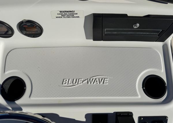 Blue Wave 220 Classic image