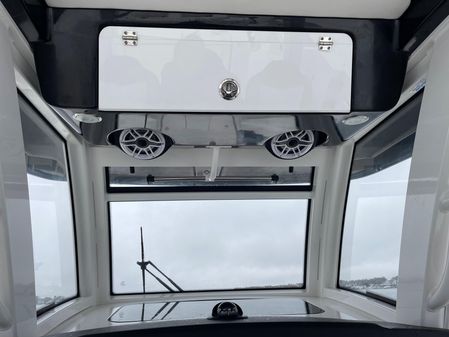 Robalo R360 image