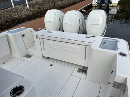 Robalo R360 image