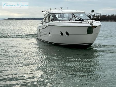 Carver C37 image