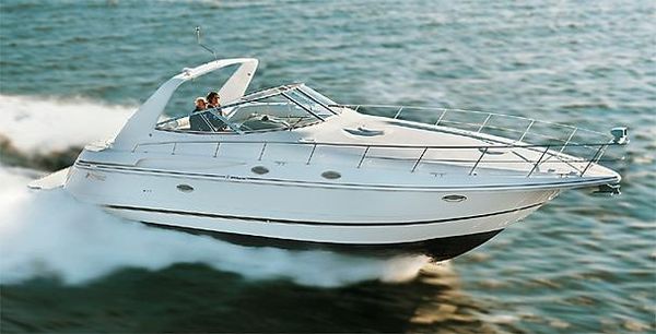 Cruisers Yachts 3870 Express image