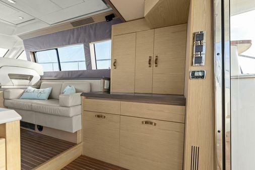 Monte Carlo Yachts MC5 image