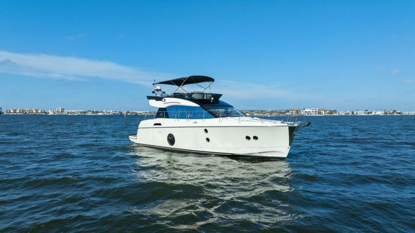 Monte Carlo Yachts MC5 image