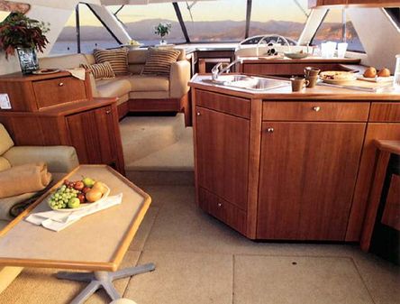 Bayliner 3988-COMMAND-BRIDGE-MOTORYACHT image