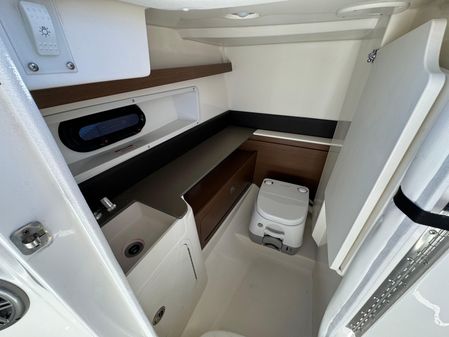 Sea Ray 290 Sundeck image